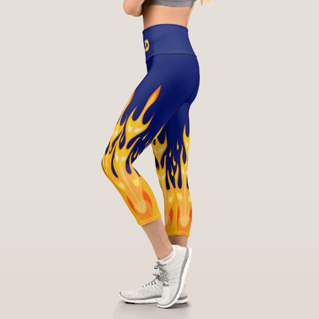 Leggings Capri Flammes de feu orange jaune gras sur fond bleu (Gauche)