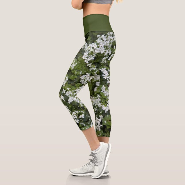 Leggings Capri Fleurs Bittercess blanches et feuillage vert Flora (Gauche)
