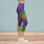 Leggings Capri Hippie psychédélique Purple Green et Orange Legs<br><div class="desc">Ce kaléidoscope psychédélique présente un violet éclatant,  vert et orange.</div>