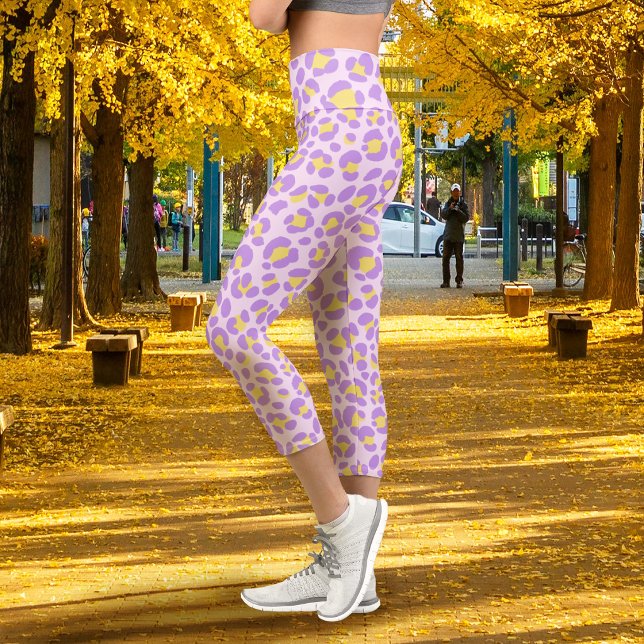 Leggings Capri Léopard Rose Violet Jaune (Leopard Pink Purple Yellow Capri Leggings)