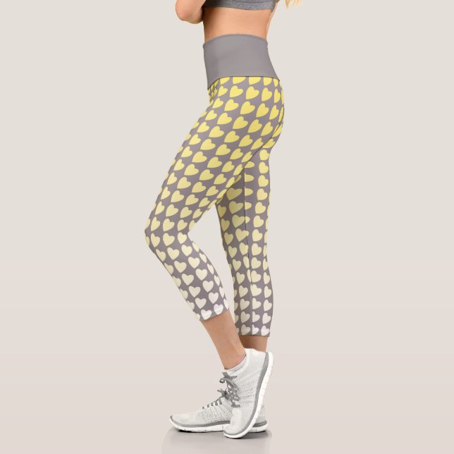 Leggings Capri Motif de coeur tendance jaune et gris (Gauche)