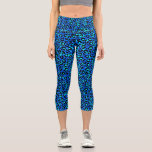 Leggings Capri Motif de la peau d'animaux Empreintes de léopard n<br><div class="desc">Des leggings capri ultra-tendance,  haut de gamme,  confortables et à la taille haute avec un motif empreinte de léopard bleu et noir.  Ajouter du texte personnalisé,  du monogramme,  etc. pour personnaliser. Parfait pour travailler,  sortir ou sortir.</div>