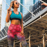 Leggings Capri Peau colorée de serpent<br><div class="desc">Colorful Snake skin print est un motif classique et ne semble jamais vraiment aller à l'encontre du style. Ce faux motif en peau de serpent présente un design très lumineux et coloré. Ce design présente une peau de serpent rose,  violet,  bleu,  vert et noir.</div>