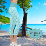 Leggings Capri Petits Coeurs Turquoises Liés Motif sur Pastel Gre<br><div class="desc">Ce design amusant est composé d'un motif de deux coeurs verts de couleur différents reliés par un arrière - plan vert pastel avec un bracelet de couleur complémentaire.</div>