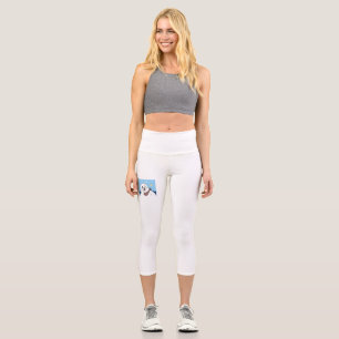 Leggings Capri Phoque Clignant Portant un Bandana Faisant un Sign
