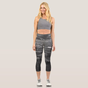 Leggings Capri Photo en noir et blanc d'une mer orageuse