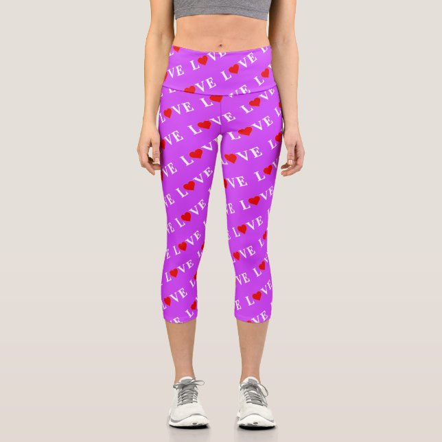 Leggings Capri Purple LOVE Heart Motif Moderne Chic Élégant (Recto)