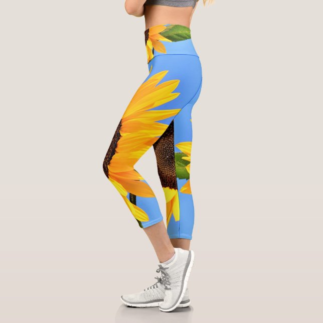 Leggings Capri Tournesol jaune contre soleil sur ciel bleu - été (Gauche)