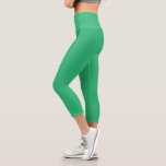 Leggings Capri un arrière - plan vert avec une bordure blanche<br><div class="desc">Améliorez vos visuels avec une touche minimaliste et élégante ! Découvrez la beauté de l'arrière - plan vert avec le design de bordure blanche pour un contraste saisissant des couleurs. Améliorez vos graphismes avec une touche moderne</div>