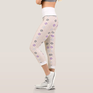 Leggings Capri Un foulard décoratif aux tons violets et marron,