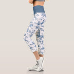 Leggings Capri Vintage Anglais Floral Toile de Jouy-Blue<br><div class="desc">Belle toile de jouy sans soudure motif adaptée d'un modèle anglais gravé par John Munns vers 1770 avec ruines classiques,  port maritime,  berger et guirlandes florales. Bleu sur arrière - plan blanc.</div>