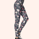 Leggings Champignons des Toadstool de champignons<br><div class="desc">Champignons,  tabourets et champignons sur un arrière - plan sombre. Parfait pour l'automne ou l'automne,  ou à tout moment. Art original de Nic Squirrell.</div>