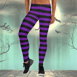 Leggings Costume de sorcière noire et violette d'Halloween<br><div class="desc">Légumineuses en costume de sorcière noire et violette d'Halloween.</div>