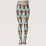 Leggings Dachshund Winter Wonderland Christmas Joy<br><div class="desc">Ce design festif reflète l'esprit joyeux de la période des fêtes, avec un adorable petit portant un chapeau de Père Noël. Le chien est niché dans un pays des merveilles hivernales, avec un bonhomme de neige, un sapin de Noël décoré et des cadeaux joliment emballés. Les flocons de neige tombent...</div>