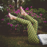 Leggings Floral de célandine jaune<br><div class="desc">Des leggings élégants et à la mode,  qui arborent l'image d'une fleur de pavot à bois jaune,  également connue sous le nom de pavot celandine,  et imprimés dans un motif extensible. Les couleurs sont jaune et vert. Un design floral et amusant ! Sélectionnez votre taille de légumineuses.</div>