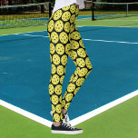 Leggings Funky Pickleball Yellow Ball et Black Sports<br><div class="desc">Les jambes parfaites pour les passionnés de Pickleball ! Un pickleball jaune est dressé contre un arrière - plan noir. Modifiez facilement la couleur de l'arrière - plan en cliquant sur personnaliser, puis en défilant vers le sélecteur de couleurs. Idéal pour les jeux de pickleball et de tournoi match jouer...</div>
