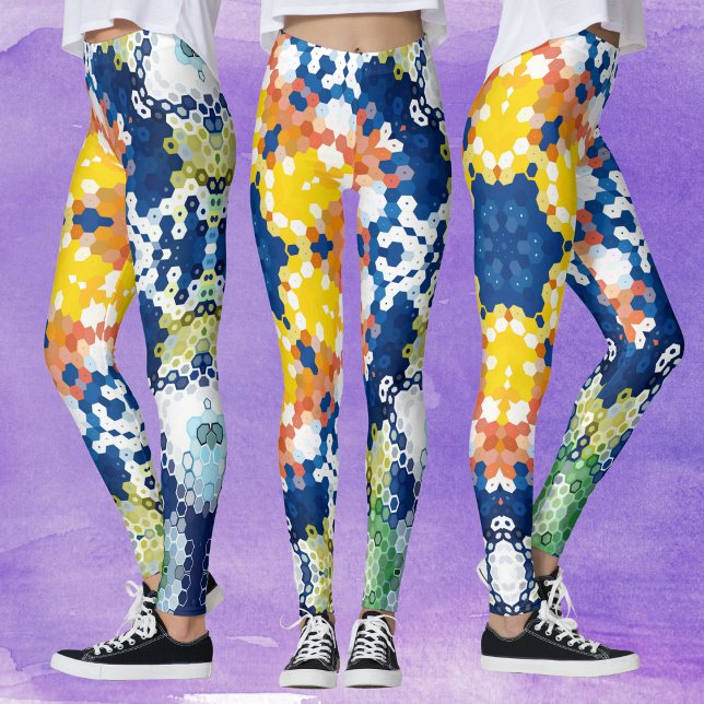 Leggings Hex Mandala bleu jaune orange et vert (Blue Yellow Orange and Green Hexagon Mandala Leggings by Wormhole Orbital)
