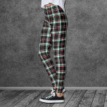 Leggings Madras gris rose Pâtes Plaid<br><div class="desc">Ces leggings sont dotés d'un motif plaid rose,  noir et gris qui vous emmènera facilement de l'hiver à la saison printanière. Chic et moderne,  ce plaid se coordonnera avec de nombreuses couleurs et styles dans votre armoire.</div>