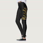 Leggings Mariage Noir & Or Faux Foil Typographie Yoga Panta<br><div class="desc">Mariage Black & Gold Faux Foil Typographie et Pantalon de Yoga Coeur. Les Pantalons de Yoga Bride sont parfaits pour vous entraîner sur vos vacances en lune de miel.</div>