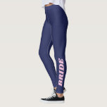Leggings Mariage rétro de fête de bachelorette de mariée bl<br><div class="desc">Célébrez votre parcours de mariée avec style avec ces leggings bleu marine "Mariée", parfaits pour les fêtes de bachelorette, les courses de planification de mariage ou les voyages de lune de miel. Avec un lettrage rose audacieux le long de la jambe, ce design amusant et confortable est idéal pour toute...</div>