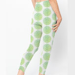 Leggings Mignonne Vert or Mandala Motif Élégant Plutôt<br><div class="desc">Mandala Motif or vert mignon Élégant Jolis Leggings. Ces élégantes leggings présentent un magnifique motif mandala vert et or sur un arrière - plan blanc. C'est aussi une excellente façon de montrer son amour des mandalas. Pour toute personnalisation,  n'hésitez pas à me contacter à mypaperlove2021@gmail.com</div>