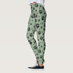 Leggings Mignons Fun Black sur Sage Green Empreintes de pat<br><div class="desc">Ces jambières amusantes sont parfaites pour les chiens et les amoureux de les chats. Ils présentent un motif mignon avec des empreintes de pattes noirs éparpillés sur un arrière - plan vert sauge clair. Le design fantaisiste amusant est parfait pour les parents d'animaux et les amoureux des animaux.</div>