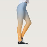 Leggings Monogramme élégant de dégradé bleu clair à orange<br><div class="desc">Un élégant dégradé bleu clair à orange se caractérise par un monogramme personnalisé élégant, avec une police décorative blanche au bas de la jambe droite. Personnalisez-le avec votre initiale dans la barre latérale. Ajoutez un look moderne et coloré à votre garde-robe. Pour voir la conception minimale de l'ombré sur d'autres...</div>