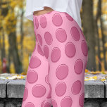 Leggings Motif à points rose moderne<br><div class="desc">Charme intemporel : Améliorez votre jeu de mode avec ces légendes Polka Dot ! Dotés d'un design audacieux et dynamique, ils sont parfaits pour tout, des séances d'entraînement à haute énergie aux journées chic et décontractées. Confortables et mignonnes, ces leggings apportent une touche d'élégance ludique à toute tenue. N’attendez pas,...</div>