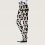 Leggings Motif noir et bronzage enduit doux mignon de<br><div class="desc">Montrez votre amour pour des chiens de saucisse dans le confort et le style avec ces guêtres de motif de teckels. La copie modelée mignonne, se perfectionnent pour le gymnase, le yoga, ou une soirée de détente avec votre Doxie par votre côté. Dessin original d'un teckel noir et bronzage enduit...</div>