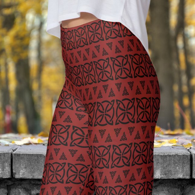 Leggings Motif tribal à bande noire et rouge foncé (Dark Red and Black Banded Tribal Pattern Leggings)