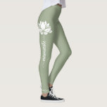 Leggings Namaste Lotus Flower Moderne Nom personnalisé<br><div class="desc">Namaste Lotus Flower Moderne Personnalisé Nom Sports Fitness Yoga Leggings dispose d'une fleur de lotus avec le texte "namaste" dans un script de calligraphie à la main moderne et personnalisée avec votre nom. Un cadeau parfait pour les amis et la famille pour l'anniversaire, Noël, Fête des Mères, les meilleurs amis,...</div>