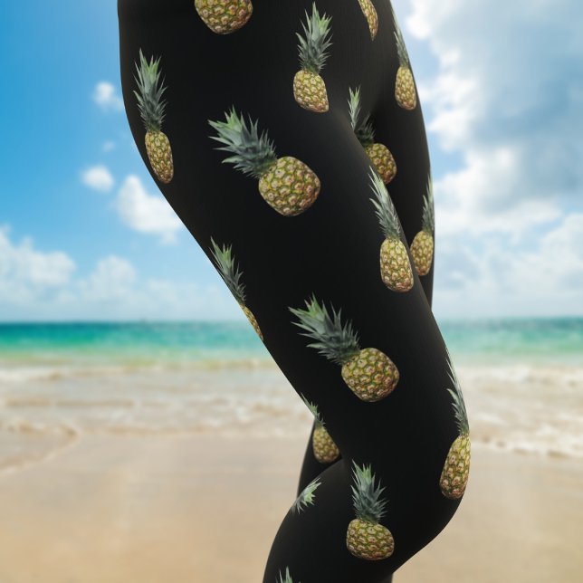 Leggings noirs Motifs d'ananas tropicaux (Fun pineapple pattern leggings just for you.)