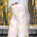 Leggings Pétales blanc pâle de couleur pastel Motif<br><div class="desc">Doux et sophistiqués : Apportez une élégance intemporelle à votre garde-robe avec ces leggings Floral Pastel Petals ! Avec un design doux et apaisant, ces leggings sont parfaits pour ajouter une touche féminine raffinée à toute tenue. Sans effort chic et confortable, ils vont élever votre style pour toutes les occasions....</div>