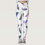 Leggings Plumes élevantes de méditation de Pilates de yoga<br><div class="desc">Volez loin avec ces plumes qui simulent la couleur de la labradorite en pierre. Tout que vous avez besoin est un plan que le T-shirt et vous sont tous placent. Comme facilitateur curatif d'énergie à distance de distance creusant des rigoles Reiki aussi bien que ma propre aurore de modalité Mistica...</div>