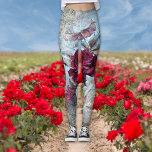 Leggings Rose victorien Ephemera Vintage chic<br><div class="desc">Jolie,  vintage,  fleurs de rose rouge sur papier journal,  avec un broche et collier en faux perle,  volière avec arc turquoise pour créer un style luxueux,  extravagant,  vintage chic pour elle.</div>