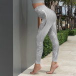 Leggings Silver Glitter Glam Bling Personalized<br><div class="desc">Personnalisez facilement ce métal brossé argenté et les leggings à motif de parties scintillant glamour avec votre propre nom personnalisé.</div>