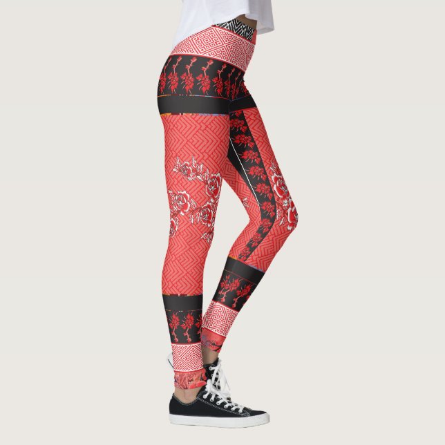 Leggings un motif rouge et noir avec des fleurs (Droite)
