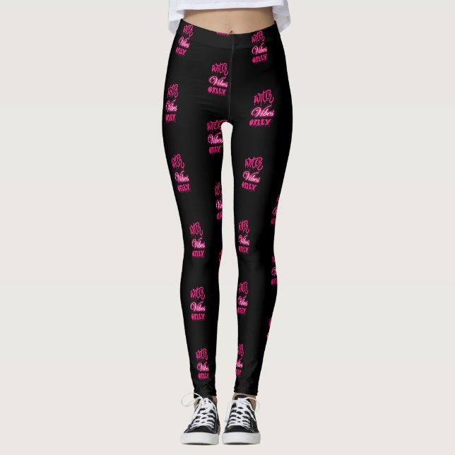 Leggings vibes de sorcière rose seulement Halloween script  (Devant)