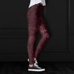 Leggings Vin Velvety Damask | Glam Grunge de Bordeaux Sangr<br><div class="desc">90 Grunge, Tout Grandit ! Le damas baroque velours foncé, épais et spectaculaire d'inspiration gothique, dans une riche palette de nuances, crée une texture de velours broyé vintage opulente. De la collection luxueuse et sophistiquée "Moody Jewel Tones", cette nouveauté contemporaine mélangé moyen unisex (mais féminin) effet abstrait ajoute une parfaite...</div>