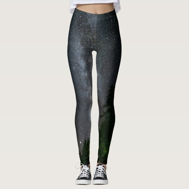 Leggings Voie lactée au-dessus de la forêt d'épinette (Devant)