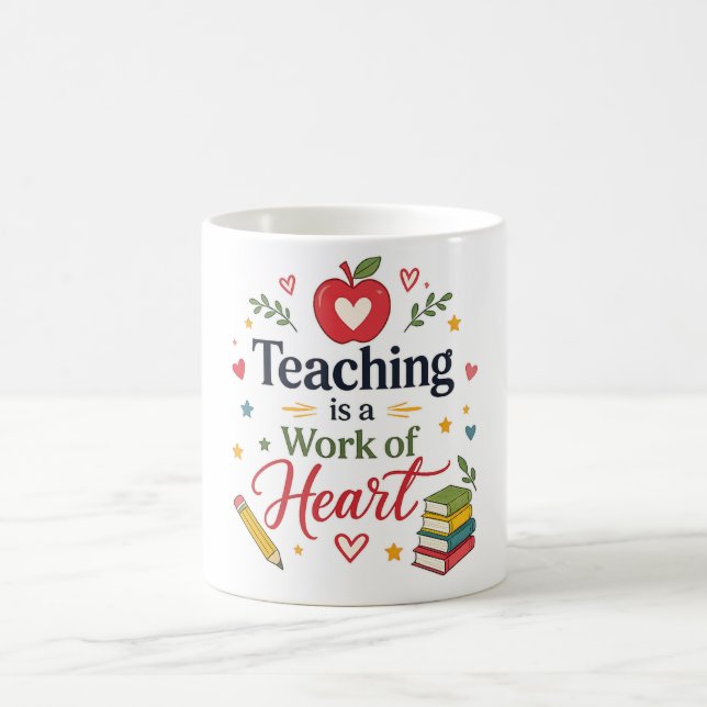 L'enseignement est un travail du cœur Mug pour ens (Centre)