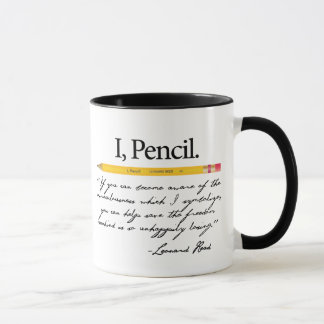 Léonard a lu la tasse de crayon