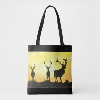 Les cerfs silhoués sur un sac