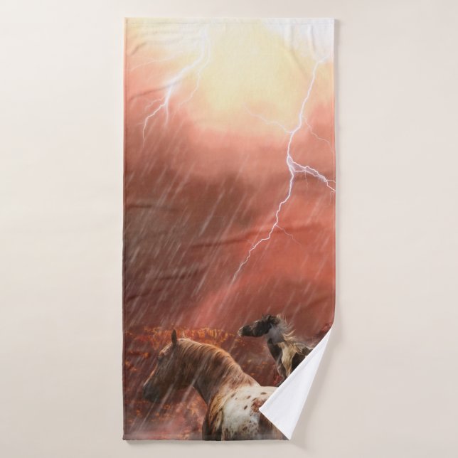 LES CHEVAUX SAUVAGES DÉSERTENT LA TEMPÊTE (Serviette de bain)