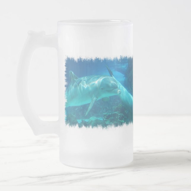 Les dauphins espiègles ont givré la tasse de bière (Gauche)