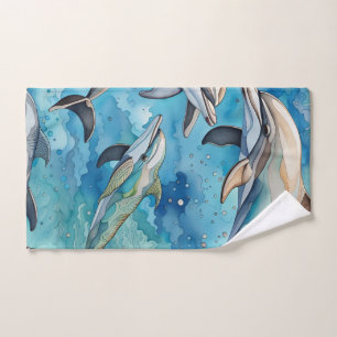 Les dauphins nageant dans la mer