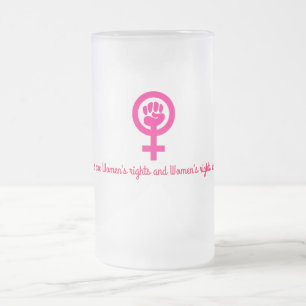 Les droits de la femme sont tasse en verre givré