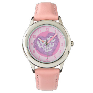 Les filles t'aiment montre au poignet