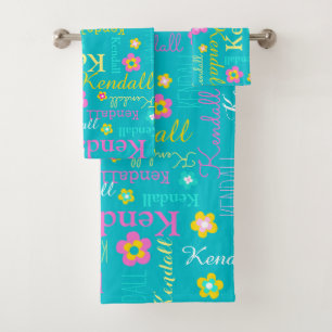 Les fleurs graphiques de Kendall nomment aqua jaun