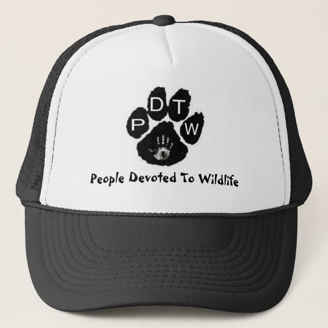 Les gens consacrés au casquette de faune (Devant)